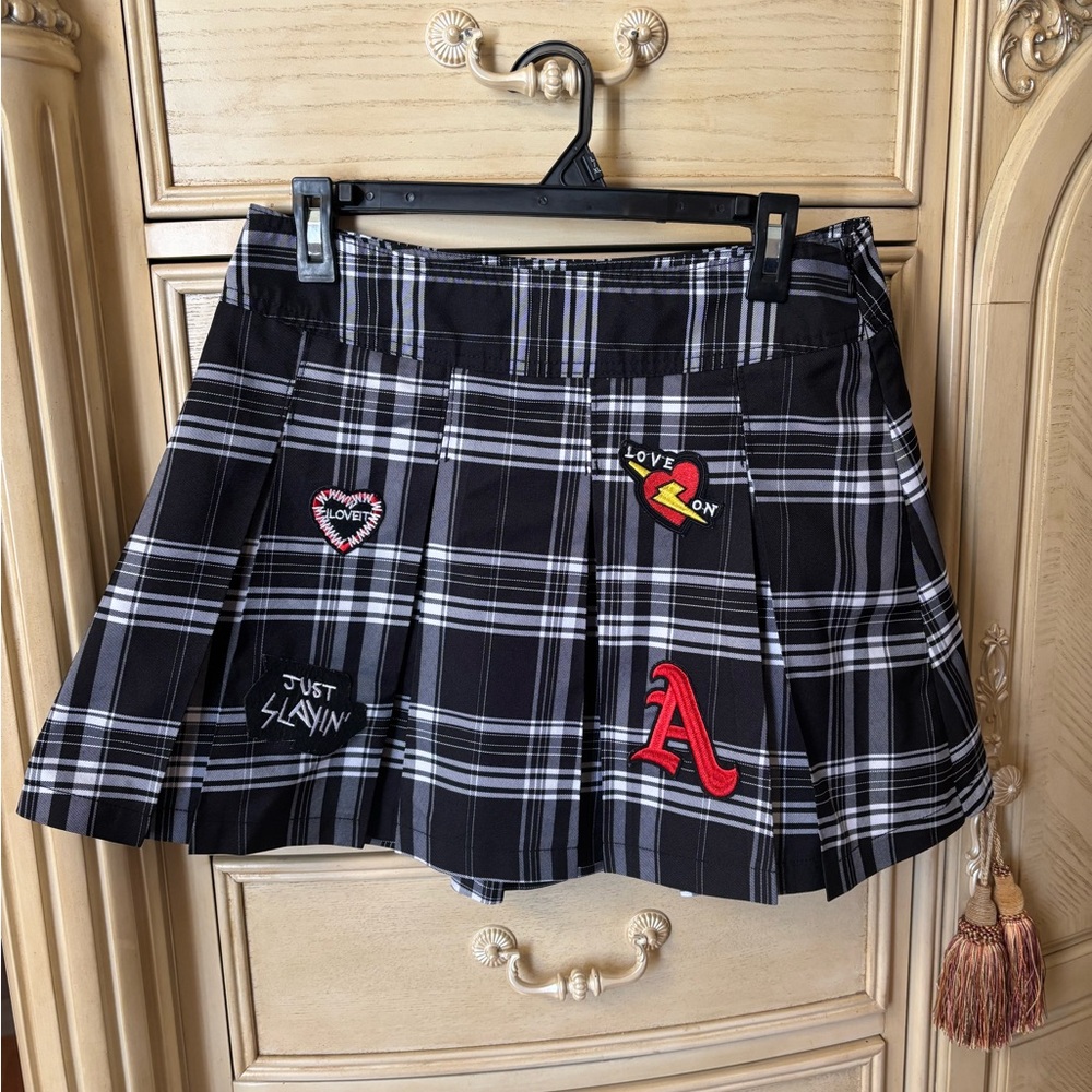 Trendy Black Plaid Mini Skirt with Patches